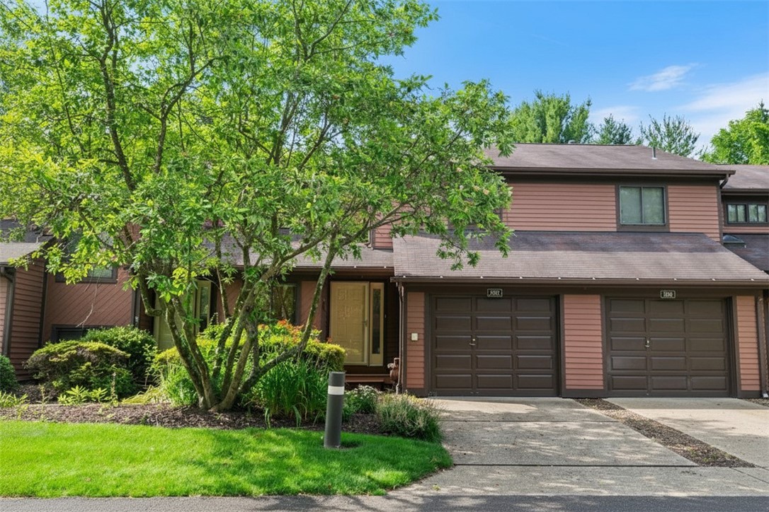 1002 Forest Edge Ct