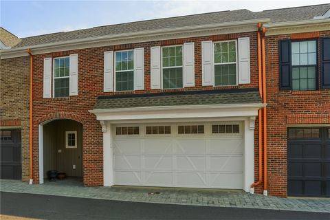 Photo of 702 England Rd, Cranberry Twp, PA 16066 (MLS # 1736448)