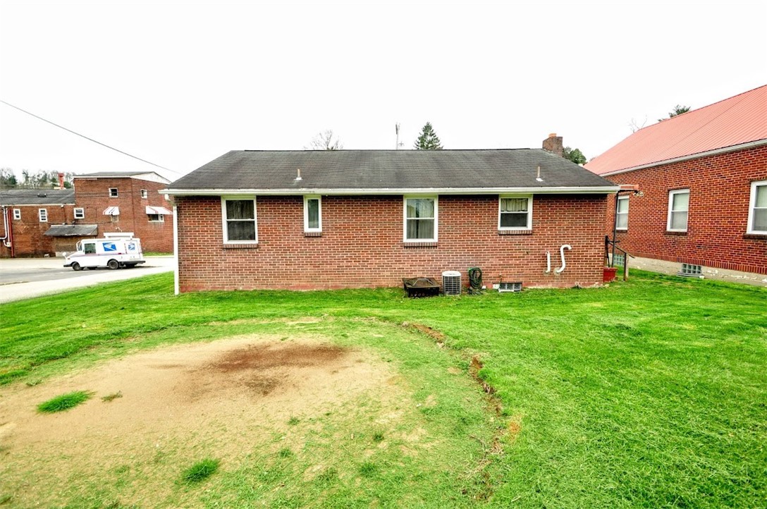 102 Johnston Rd Rd, Bentleyville, Pennsylvania image 6