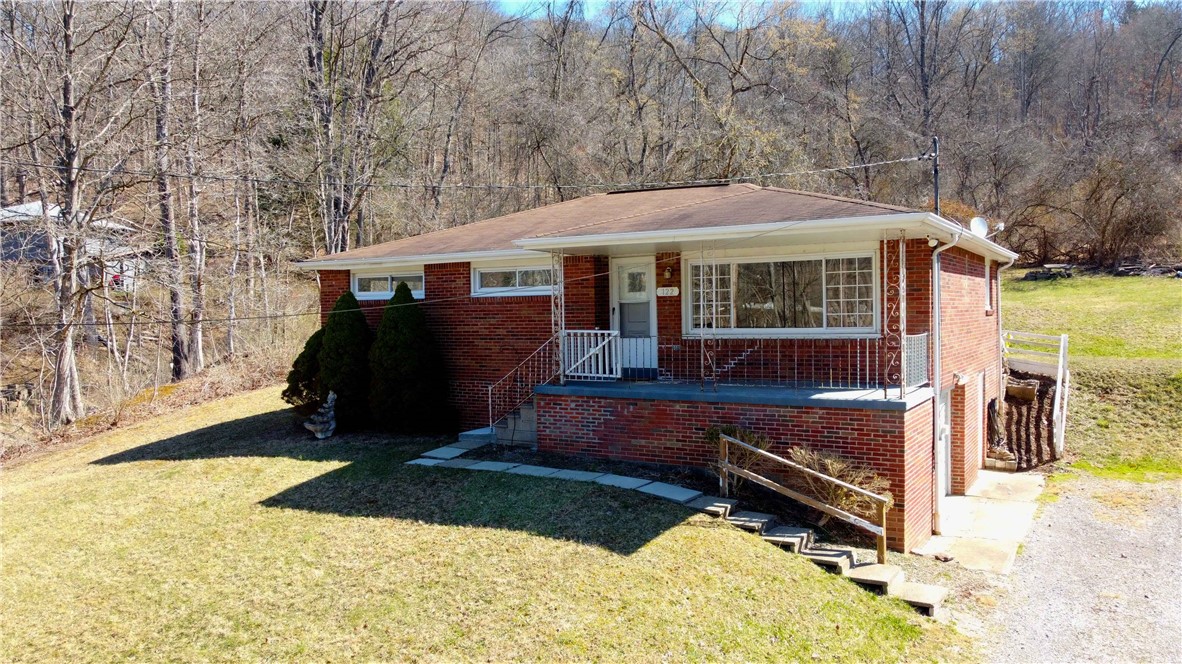 122 Fitzsimmons Ln, Monroeville, Pennsylvania image 2