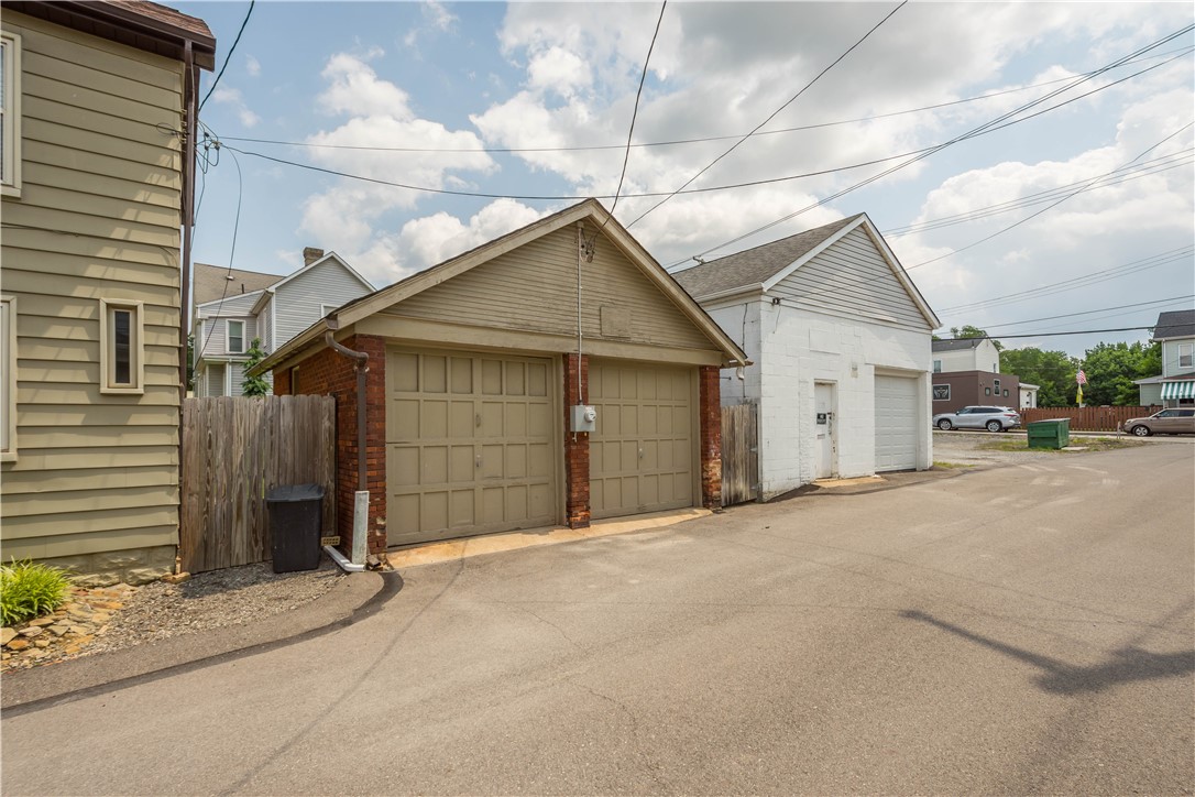 Coraopolis, Pennsylvania 15108, United States, ,Residential,Active,163792