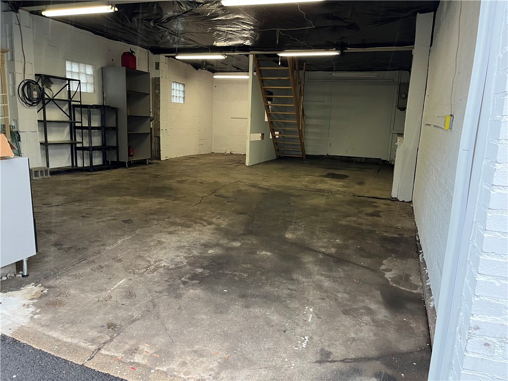 Coraopolis, Pennsylvania 15108, United States, ,Residential,Active,163792