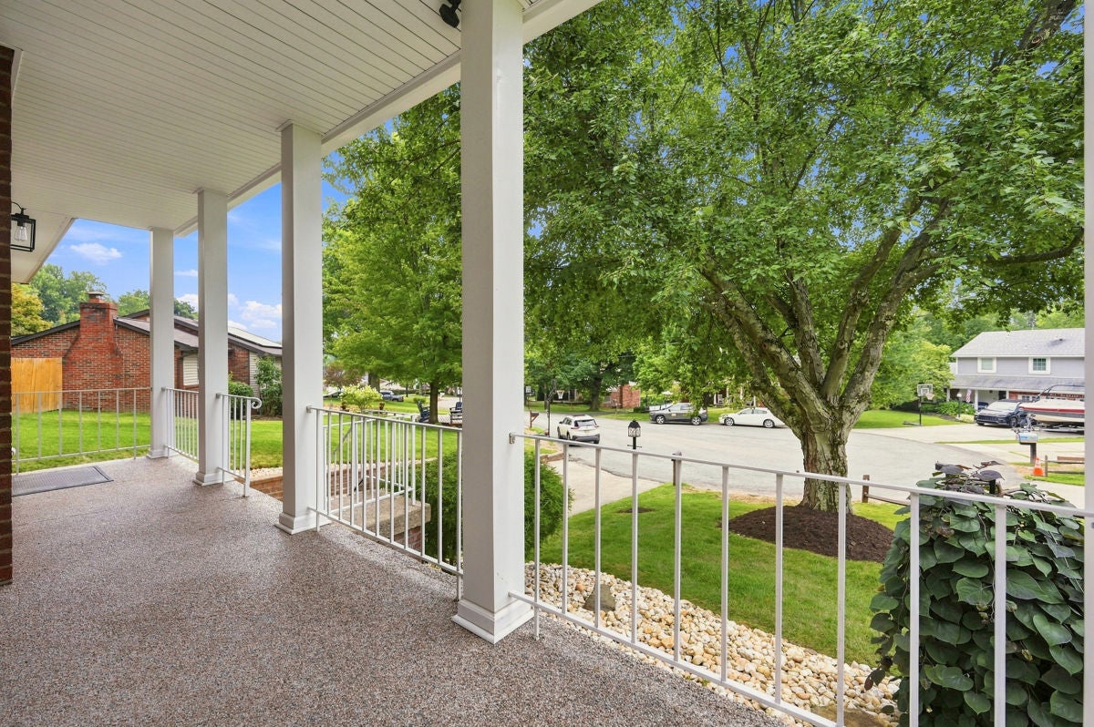 104 Oxbridge Drive