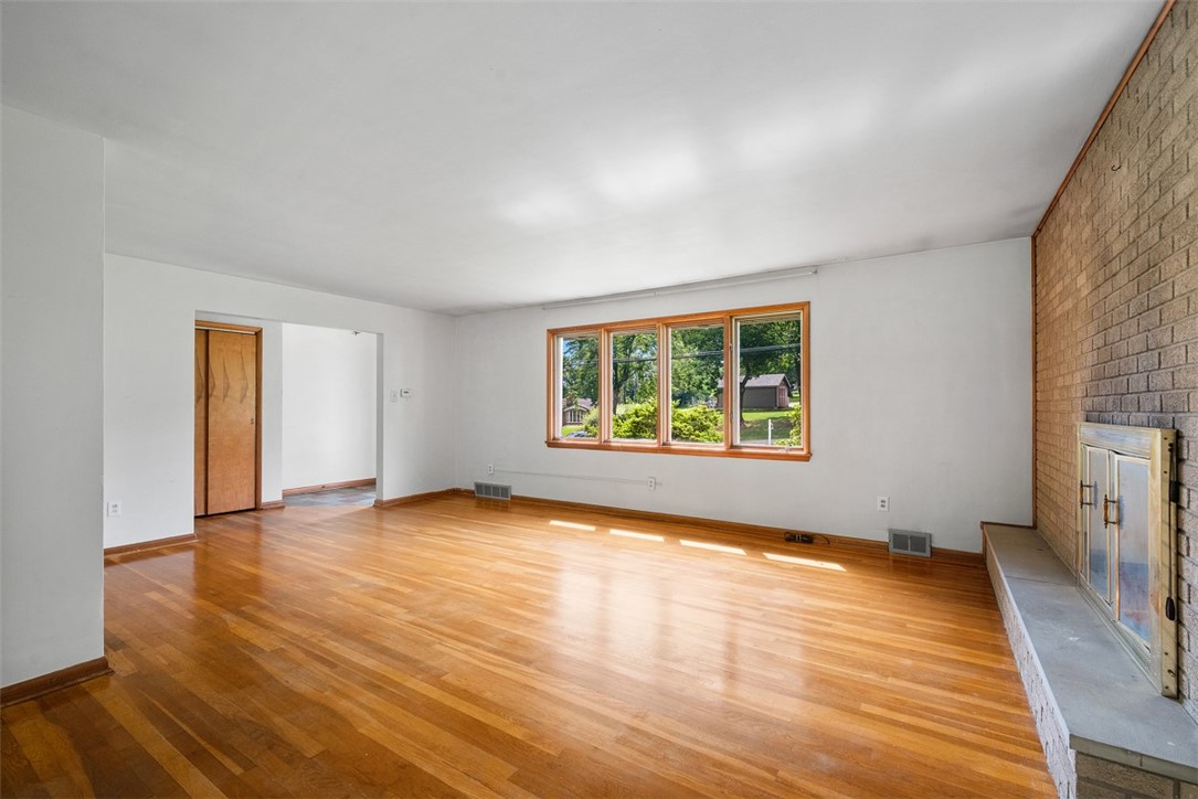 113 Claridge Dr