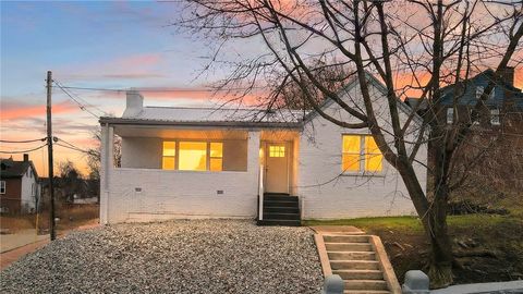 Photo of 721 Huey St, Mckeesport, PA 15132 (MLS # 1746215)