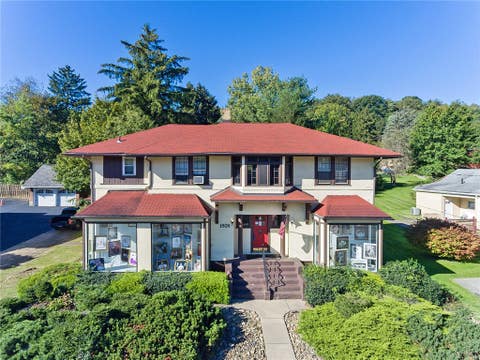 Photo for 1808 Lincoln Way