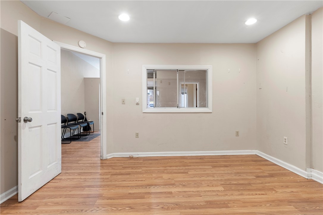 Beechview, Pennsylvania 15216, United States, ,3 BathroomsBathrooms,Residential,Active,84004