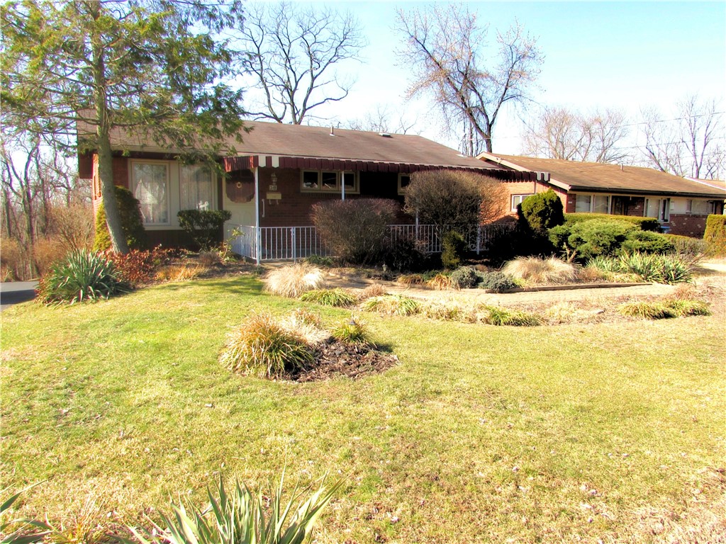 349 Princeton Dr. Dr, Penn Hills, Kentucky image 2