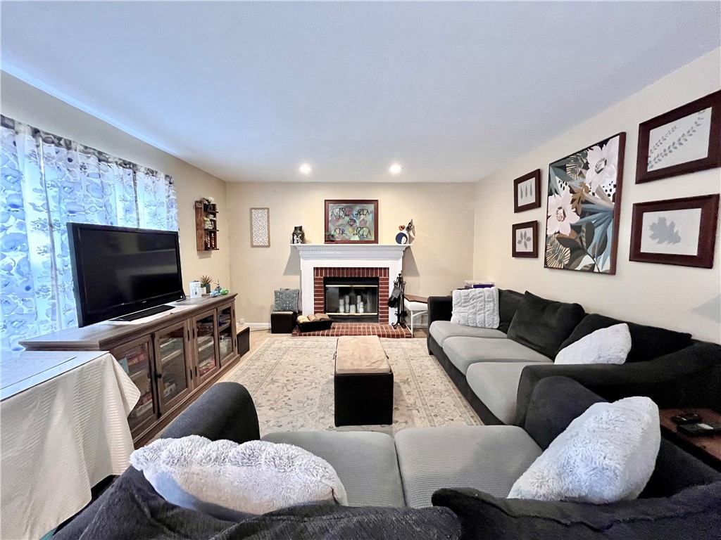 Moon/Crescent Twp, Pennsylvania 15108, United States, 3 Bedrooms Bedrooms, ,3 BathroomsBathrooms,Residential,Contingent,108643