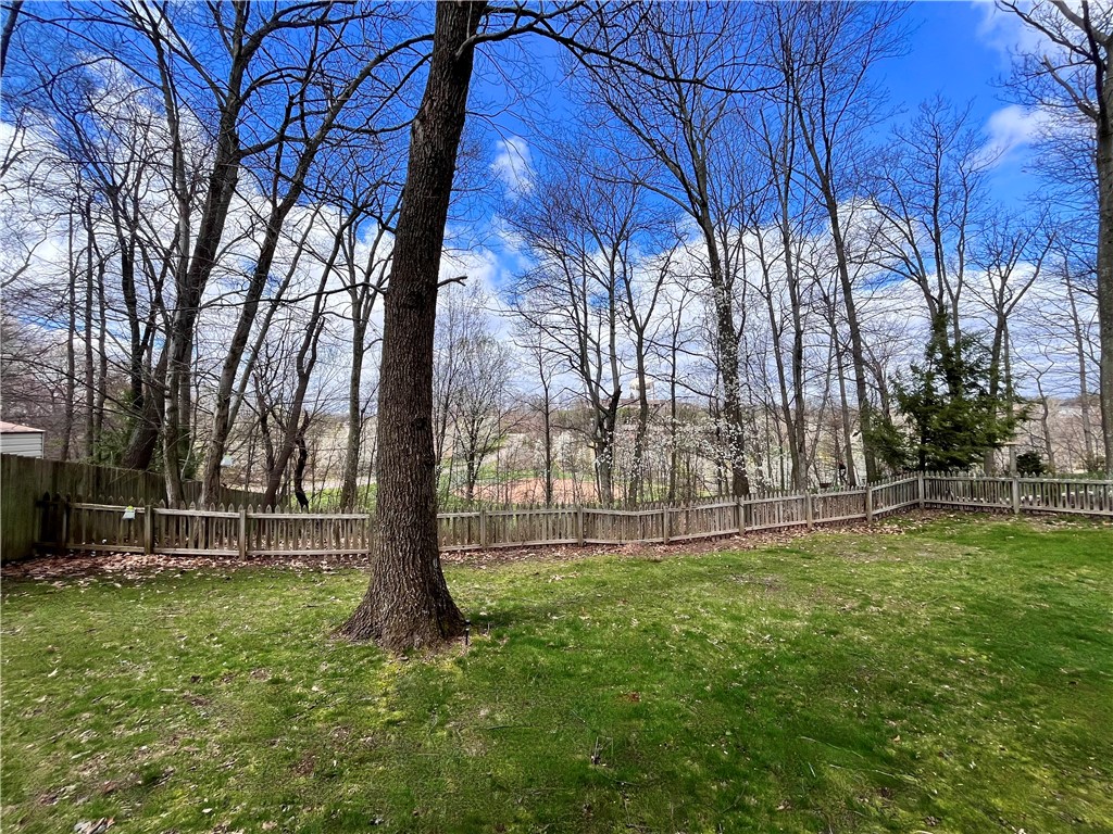 Moon/Crescent Twp, Pennsylvania 15108, United States, 3 Bedrooms Bedrooms, ,3 BathroomsBathrooms,Residential,Contingent,108643