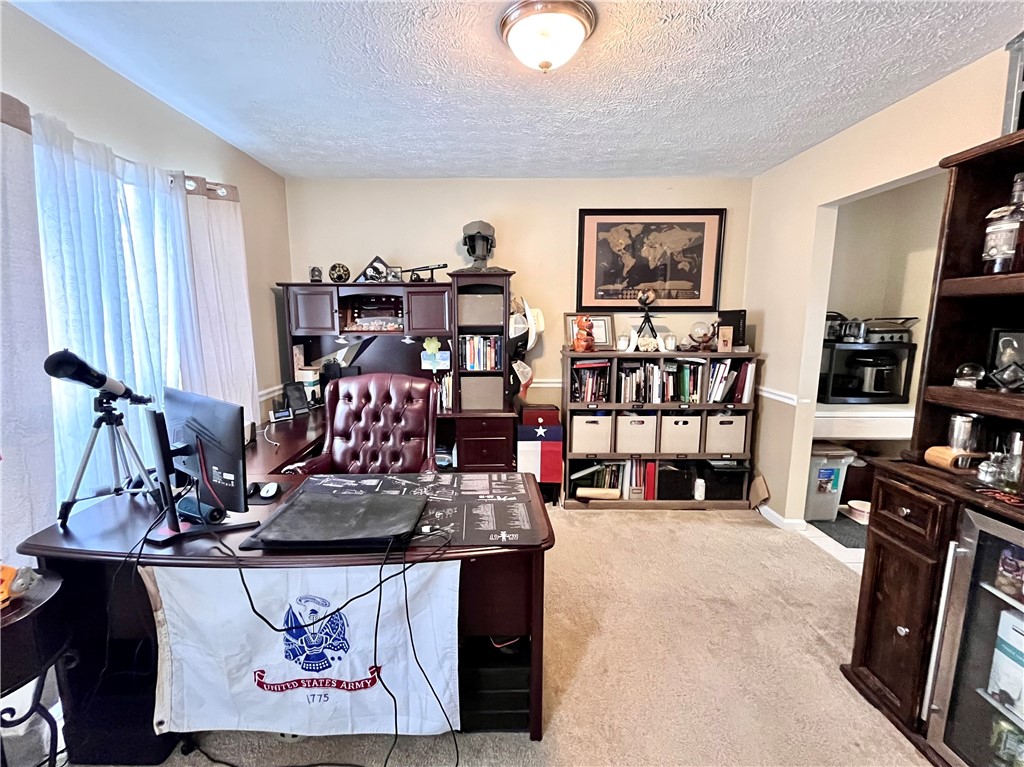 Moon/Crescent Twp, Pennsylvania 15108, United States, 3 Bedrooms Bedrooms, ,3 BathroomsBathrooms,Residential,Contingent,108643