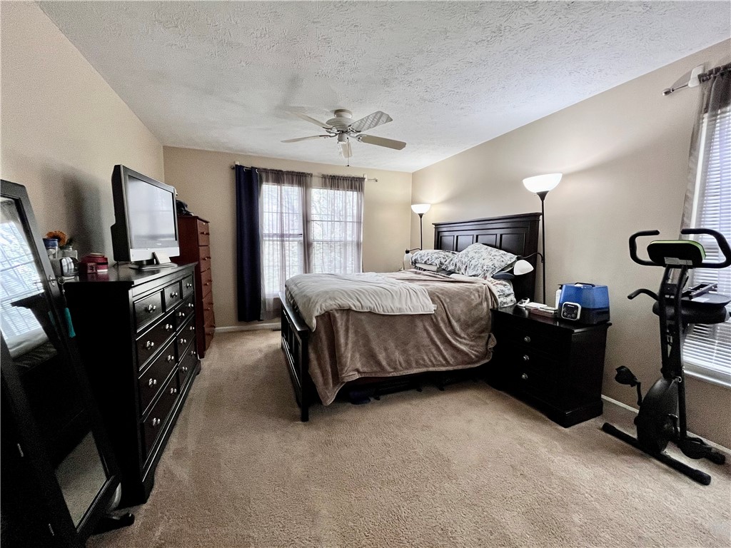 Moon/Crescent Twp, Pennsylvania 15108, United States, 3 Bedrooms Bedrooms, ,3 BathroomsBathrooms,Residential,Contingent,108643