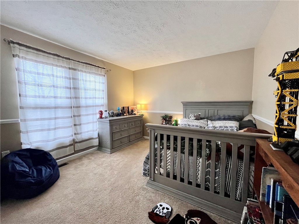 Moon/Crescent Twp, Pennsylvania 15108, United States, 3 Bedrooms Bedrooms, ,3 BathroomsBathrooms,Residential,Contingent,108643
