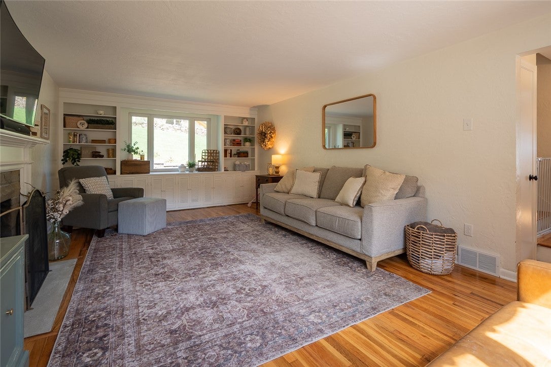 131 E Bruceton Rd