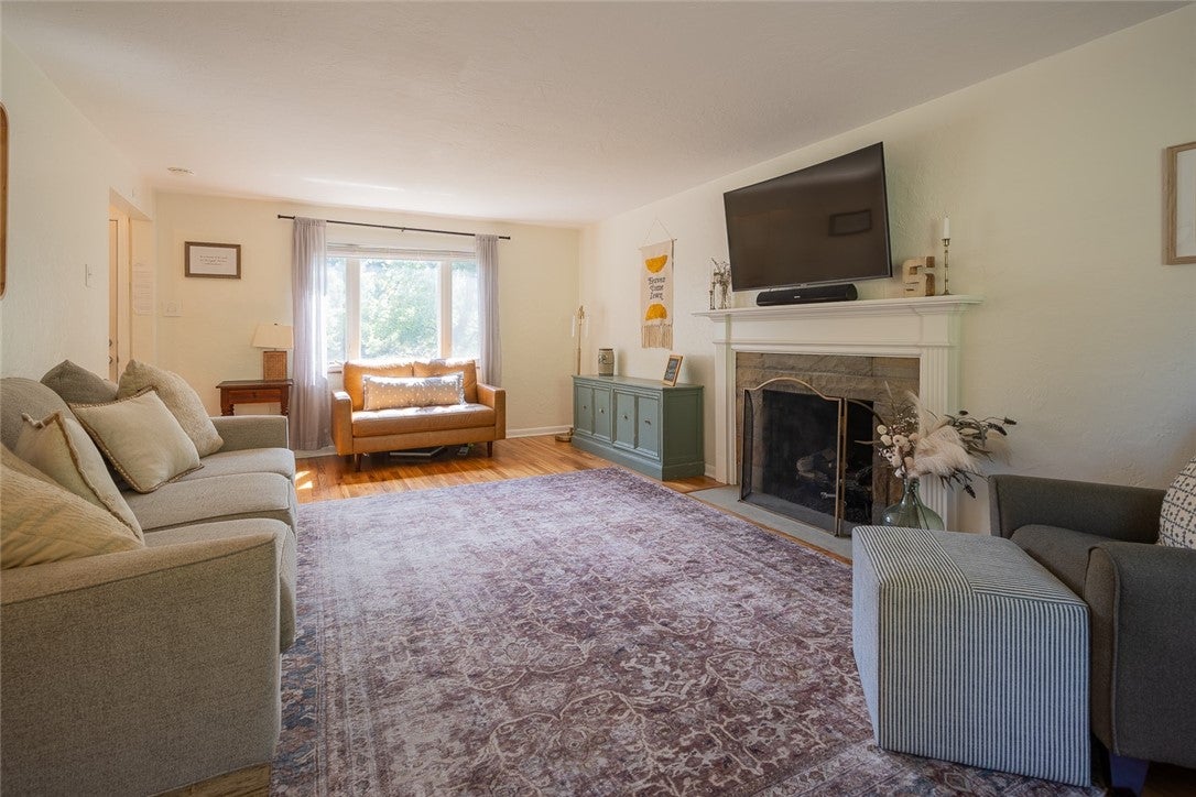 131 E Bruceton Rd