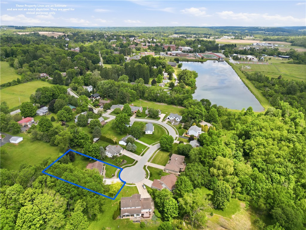 218 Village Ln