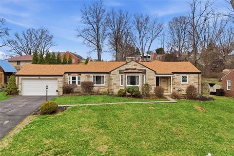 649 Rolling Green Dr Bethel Park PA 15102