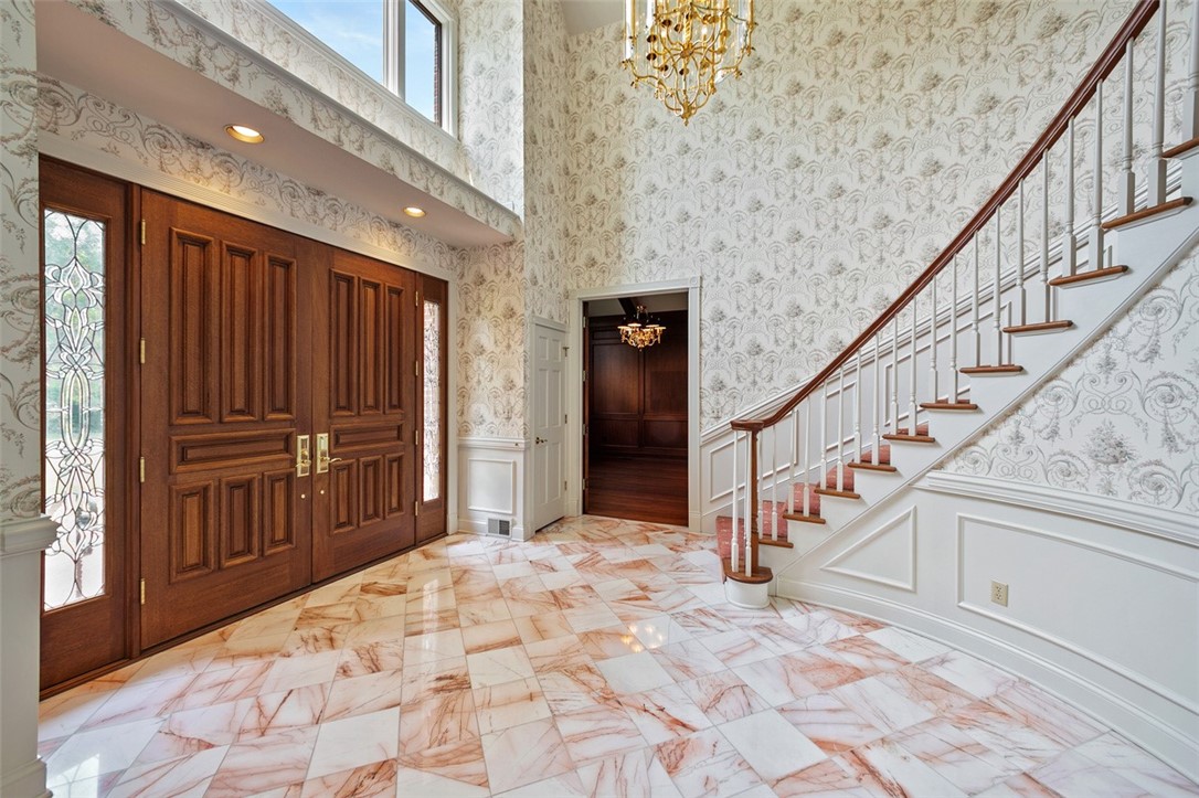 3913 Bridgewood Circle