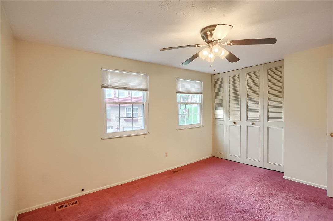 Photo 14 of 27 of 304 Hickory Cir townhome