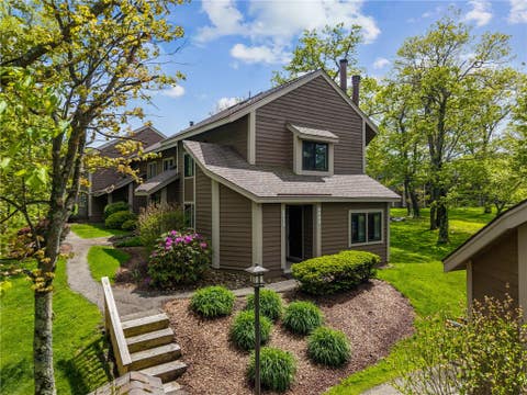 Condo For Sale - 1133 Gristmill Lane Ln<br/> Hidden Valley, PA 15502
