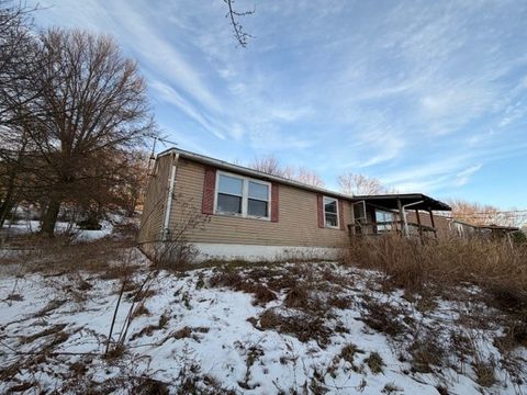 Photo of 8972 Old Route 56 Hwy, Shelocta, PA 15774 (MLS # 1740026)