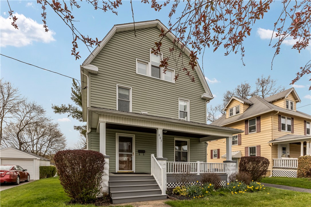 803 Superior St