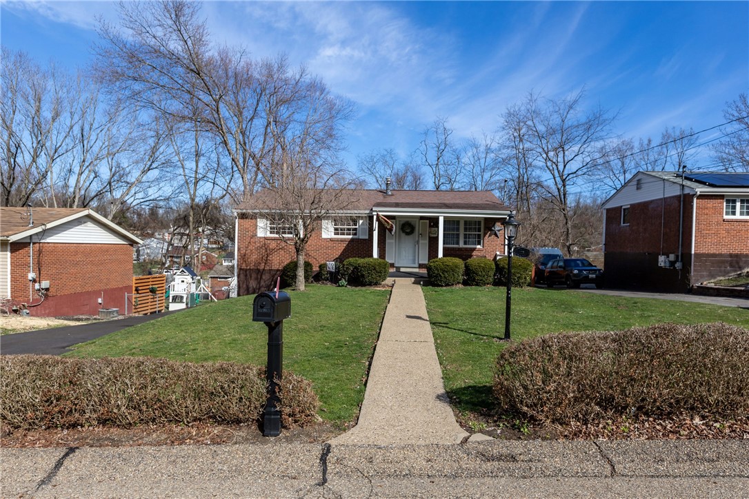 205 Chestershire Dr Dr, Oakdale, Pennsylvania image 3