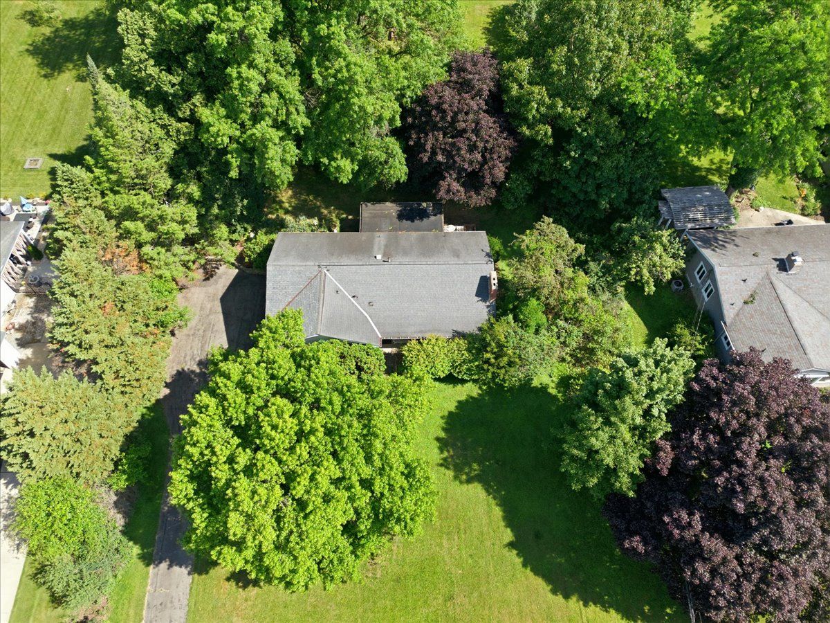 115 Meadowvue Drive