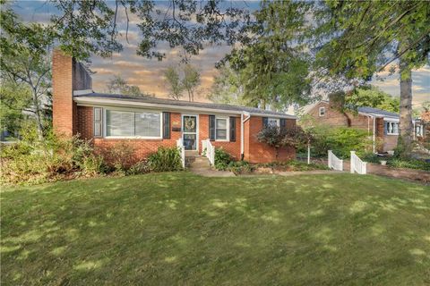 Photo of 3318 Ivanhoe Rd, Pittsburgh, PA 15241 (MLS # 1724527)