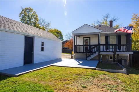 Photo of 567 Duncan Ave, Washington, PA 15301 (MLS # 1726234)