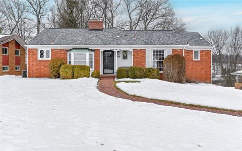 Photo of 1481 Hedwig Dr, Allison Park, PA 15101 (MLS # 1739844)