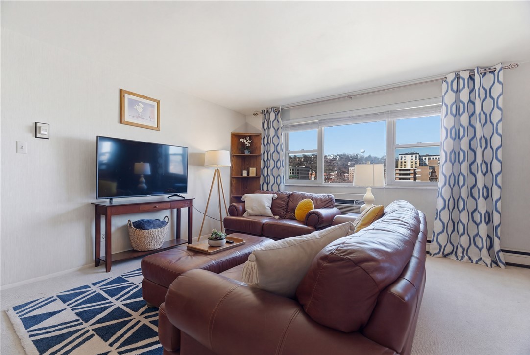 144 N Dithridge Street 814