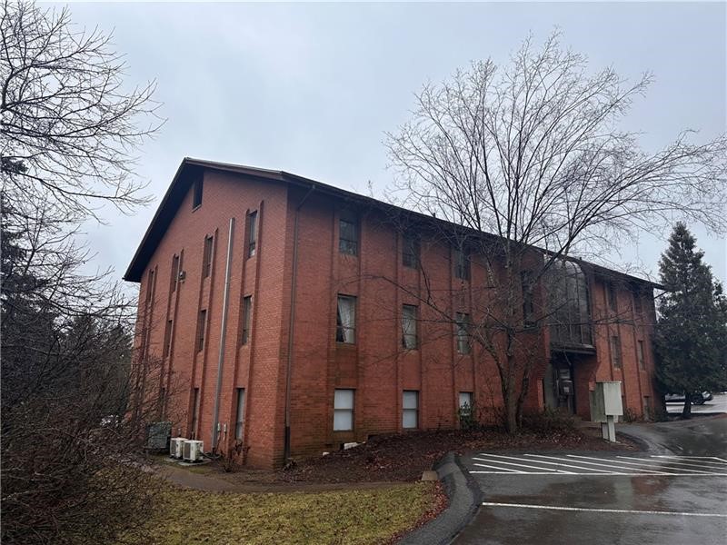 3000 MCKNIGHT EAST DRIVE