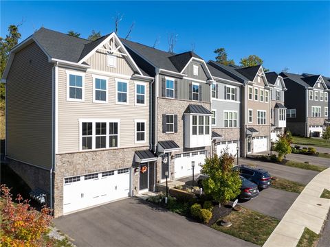 Photo of 452 Greenwood Dr, Canonsburg, PA 15317 (MLS # 1732667)