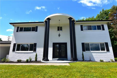 Photo of 145 Mapledale Dr, Homestead, PA 15120 (MLS # 1760528)