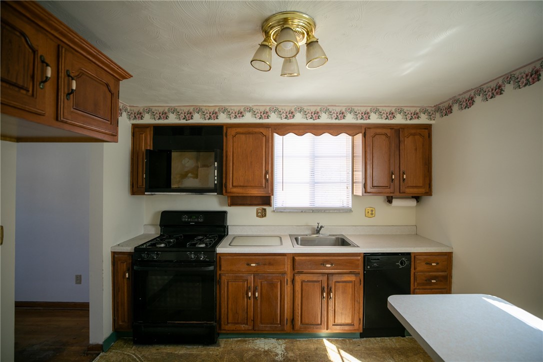 N Braddock, Pennsylvania 15104, United States, 3 Bedrooms Bedrooms, ,2 BathroomsBathrooms,Residential,Active,91462