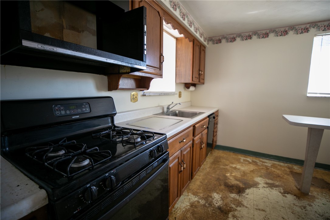 N Braddock, Pennsylvania 15104, United States, 3 Bedrooms Bedrooms, ,2 BathroomsBathrooms,Residential,Active,91462