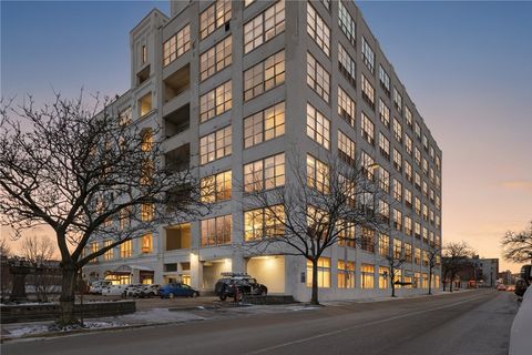 Photo of 5850 Centre Ave #202, Pittsburgh, PA 15206 (MLS # 1737663)