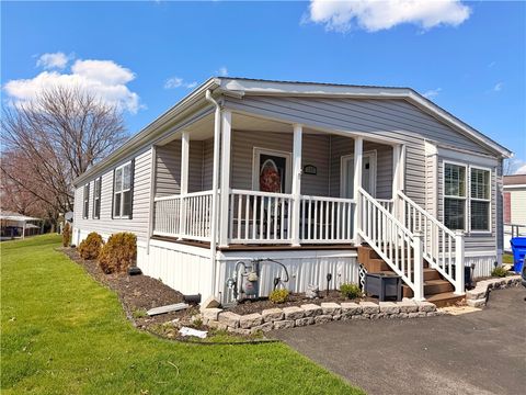 Photo of 137 York Rd, Cranberry Twp, PA 16066 (MLS # 1745468)