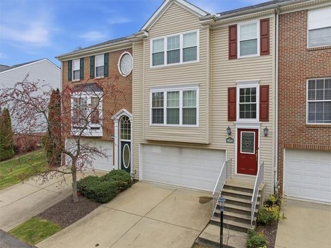 Photo of 10534 Cherry Grove Ct, Wexford, PA 15090 (MLS # 1730234)