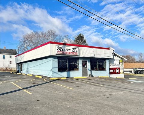 Photo of 2034 E Washington St, New Castle, PA 16101 (MLS # 1737137)