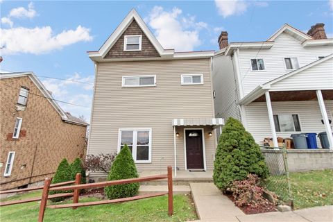 Photo of 34 Sharon St, Pittsburgh, PA 15210 (MLS # 1730914)