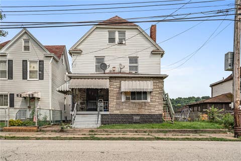 Multifamily For Sale - 614 Constitution Blvd Blvd<br/> New Kensington, PA 15068