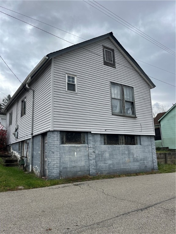 610 9th St St, Glassport, Pennsylvania image 1