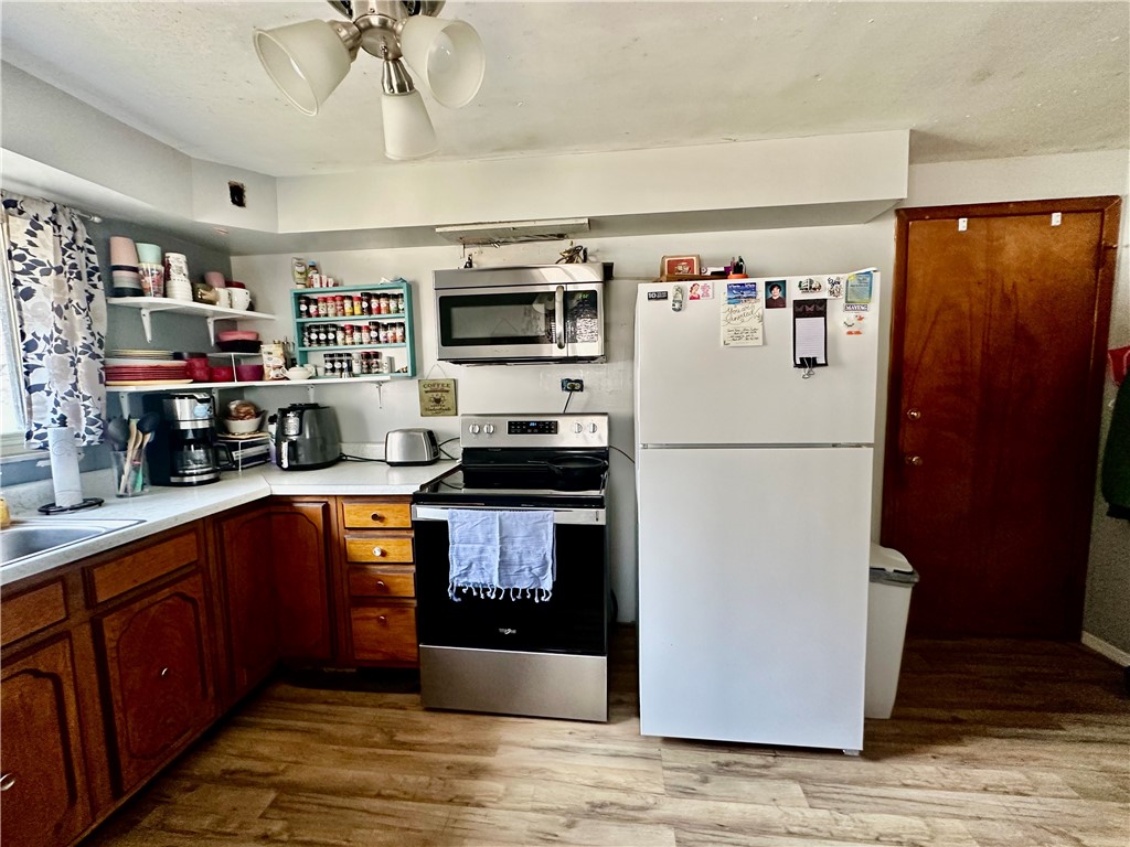 Raccoon Twp, Pennsylvania 15001, United States, 3 Bedrooms Bedrooms, ,1 BathroomBathrooms,Residential,Active,94406