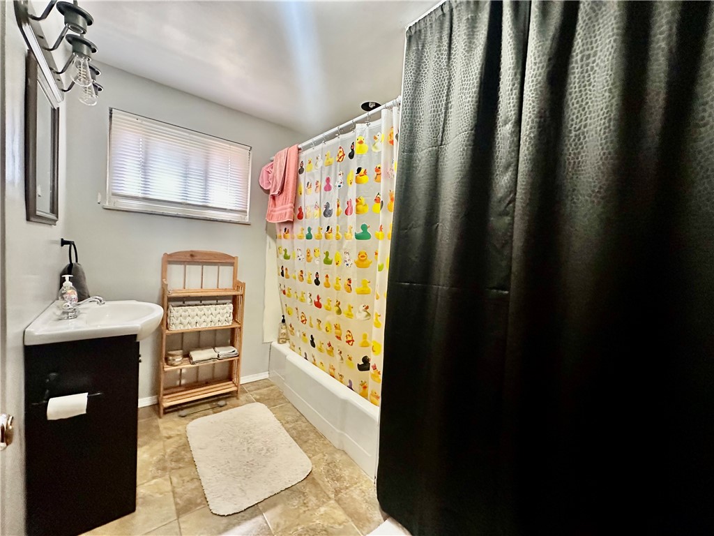 Raccoon Twp, Pennsylvania 15001, United States, 3 Bedrooms Bedrooms, ,1 BathroomBathrooms,Residential,Active,94406