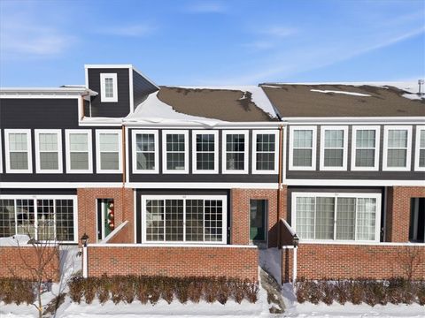 Photo of 302 Highbridge Ln, Cranberry Twp, PA 16066 (MLS # 1733761)