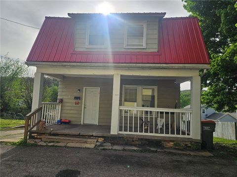 Photo of 2012 8th Ave Rear, Beaver Falls, PA 15010 (MLS # 1752137)