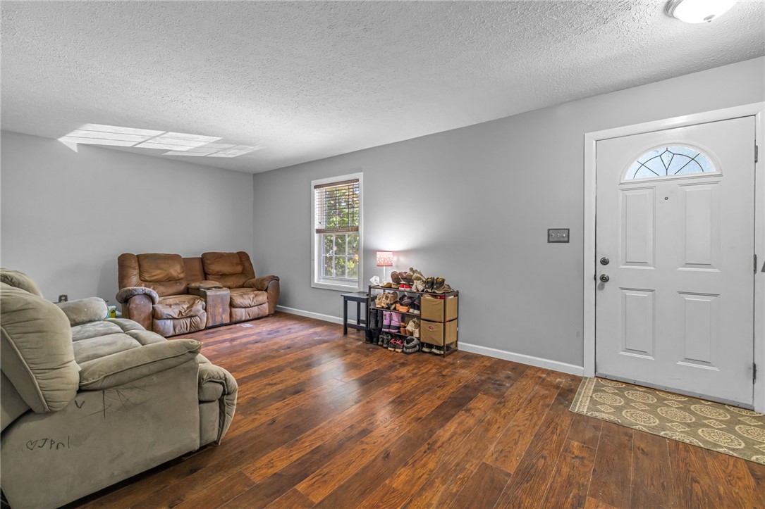 515 Cresthaven Dr