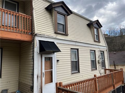 Photo of 1700 Haug St, Pittsburgh, PA 15212 (MLS # 1747094)
